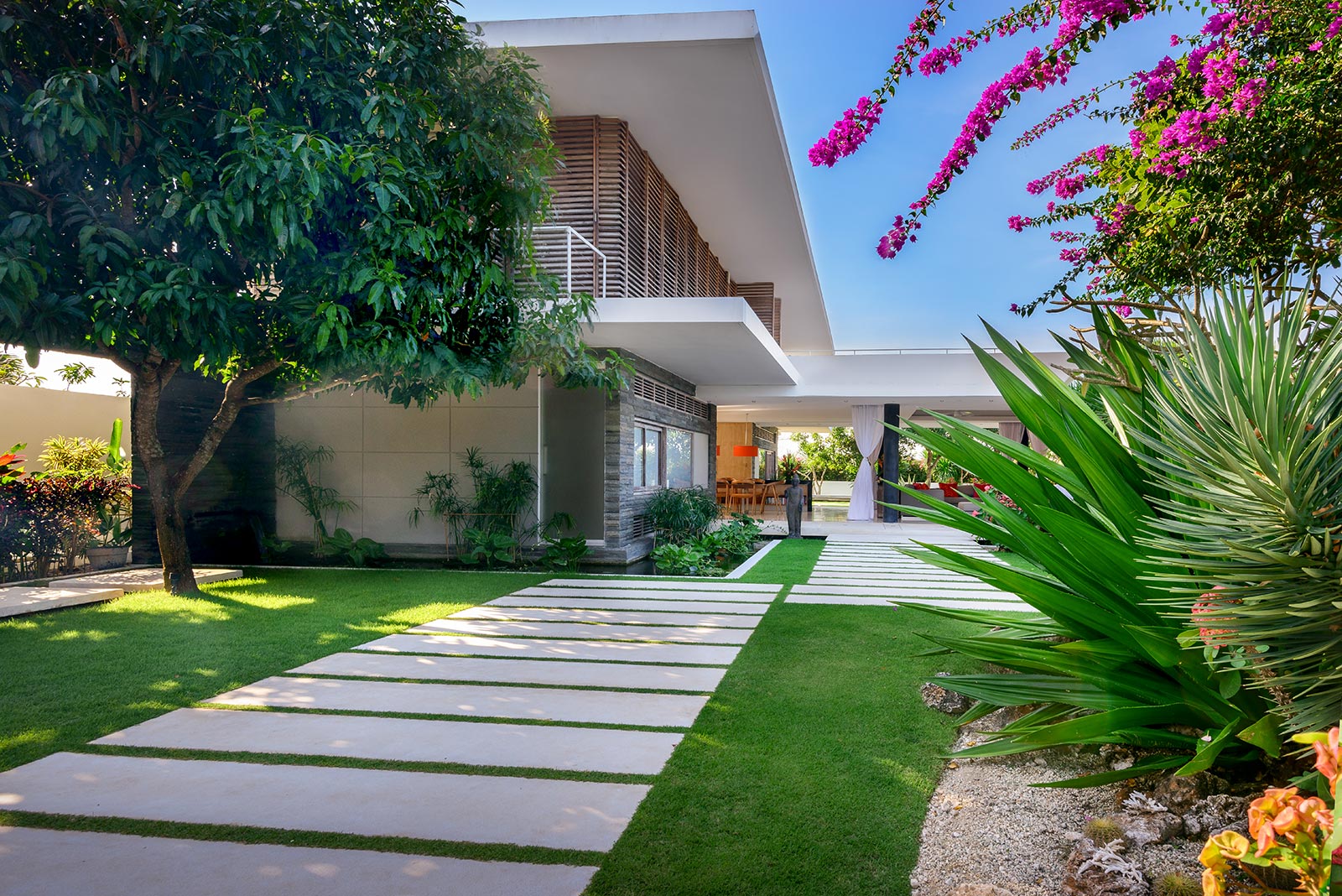 Aurora Villa — photo 03